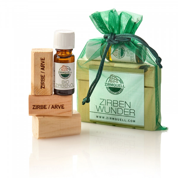 HTI-Living mit Zirbenholzklötzer Zirbenöl